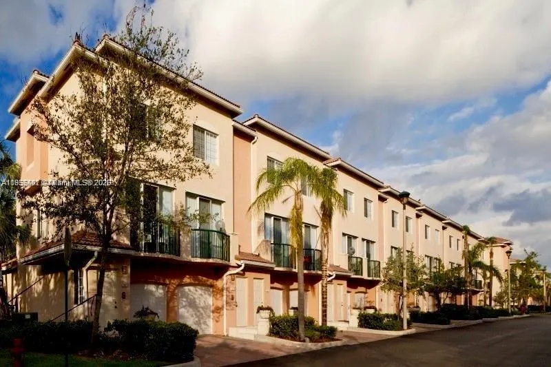 2009 SE 10th Ave, #303