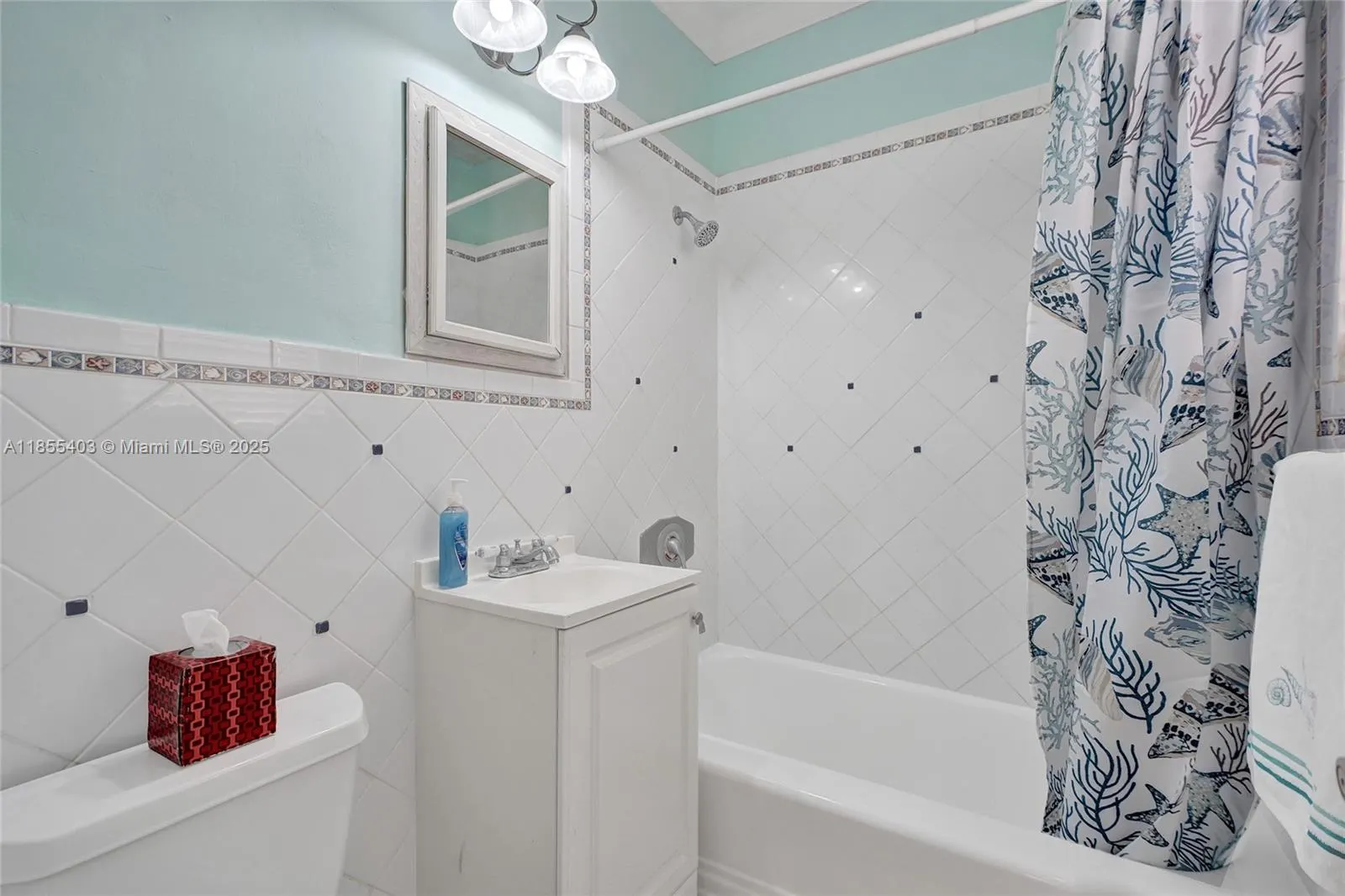 717 Espanola Way, #204