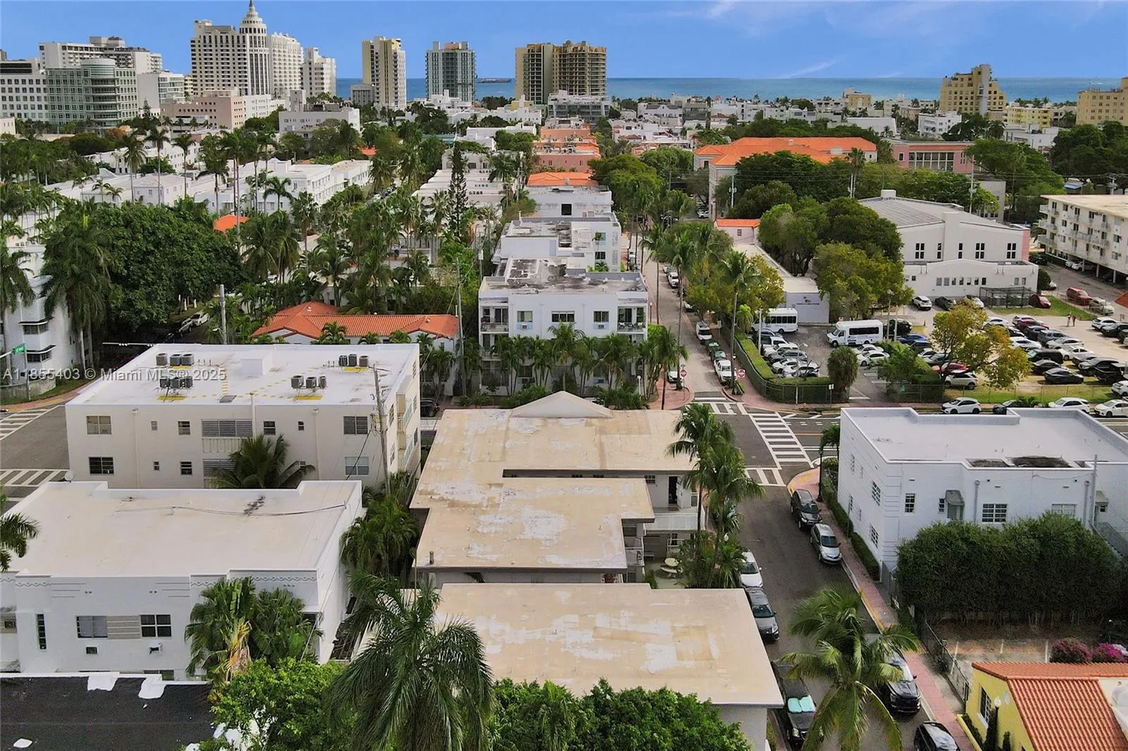 717 Espanola Way, #204