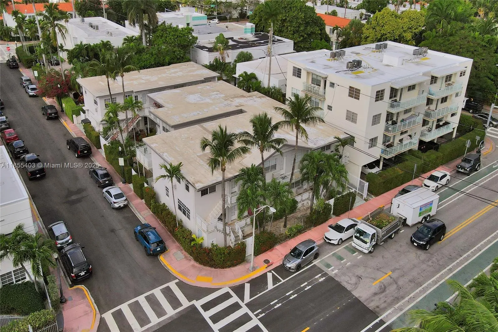 717 Espanola Way, #204
