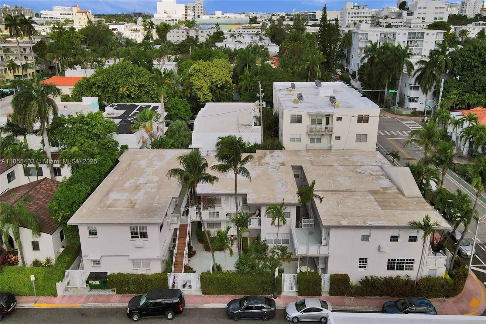 717 Espanola Way, #204