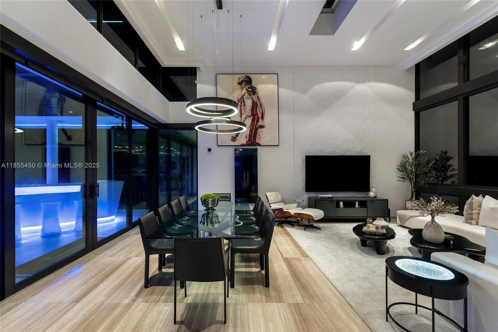 528 Lakeview Ct