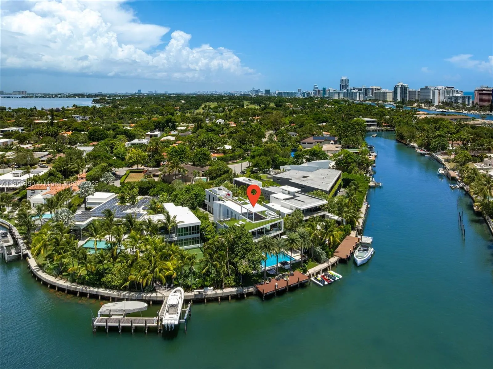 528 Lakeview Ct