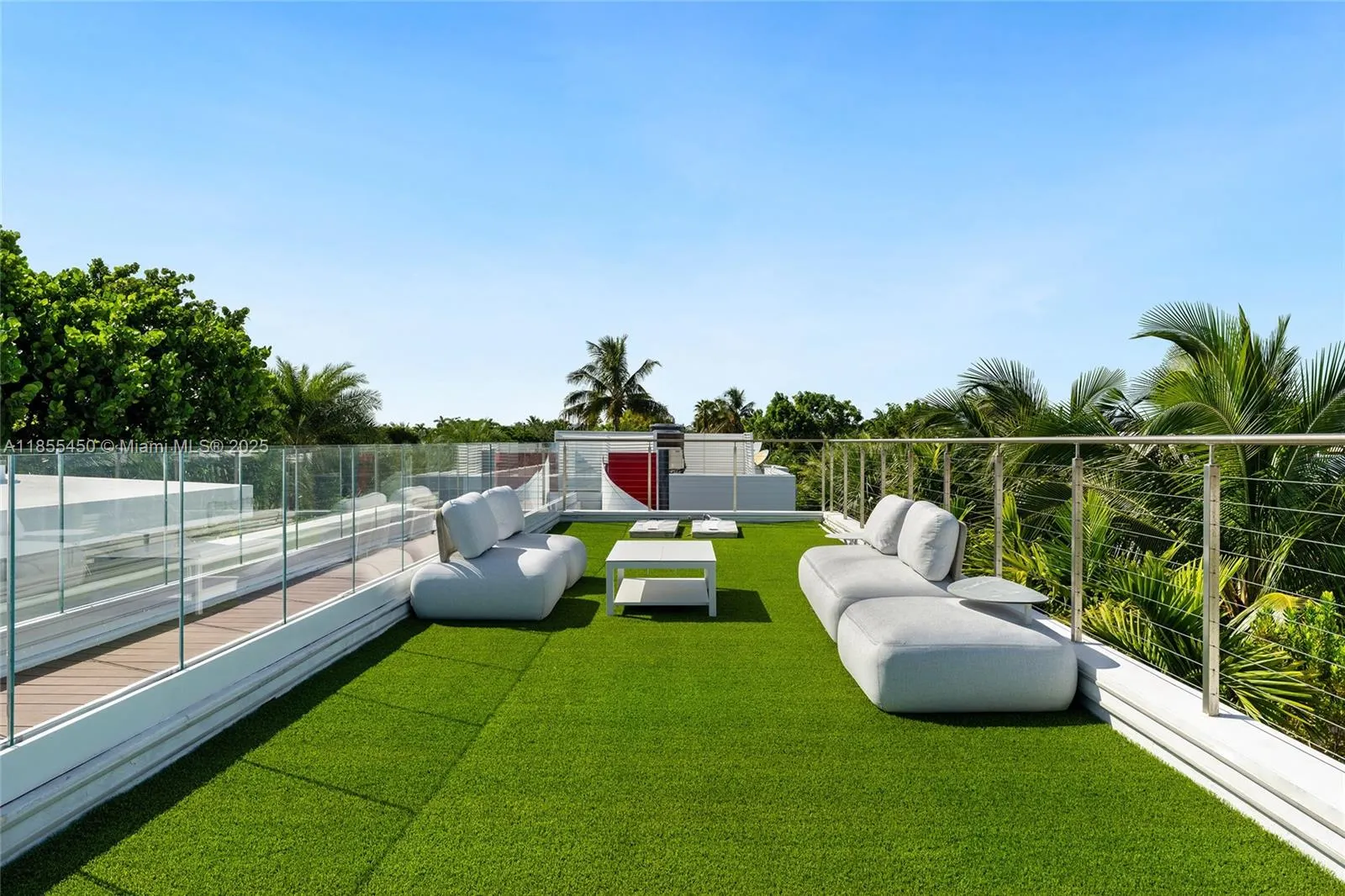528 Lakeview Ct