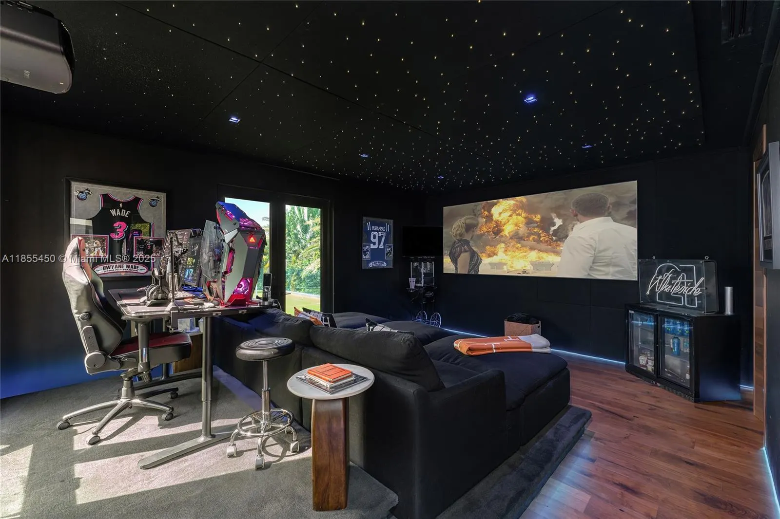528 Lakeview Ct