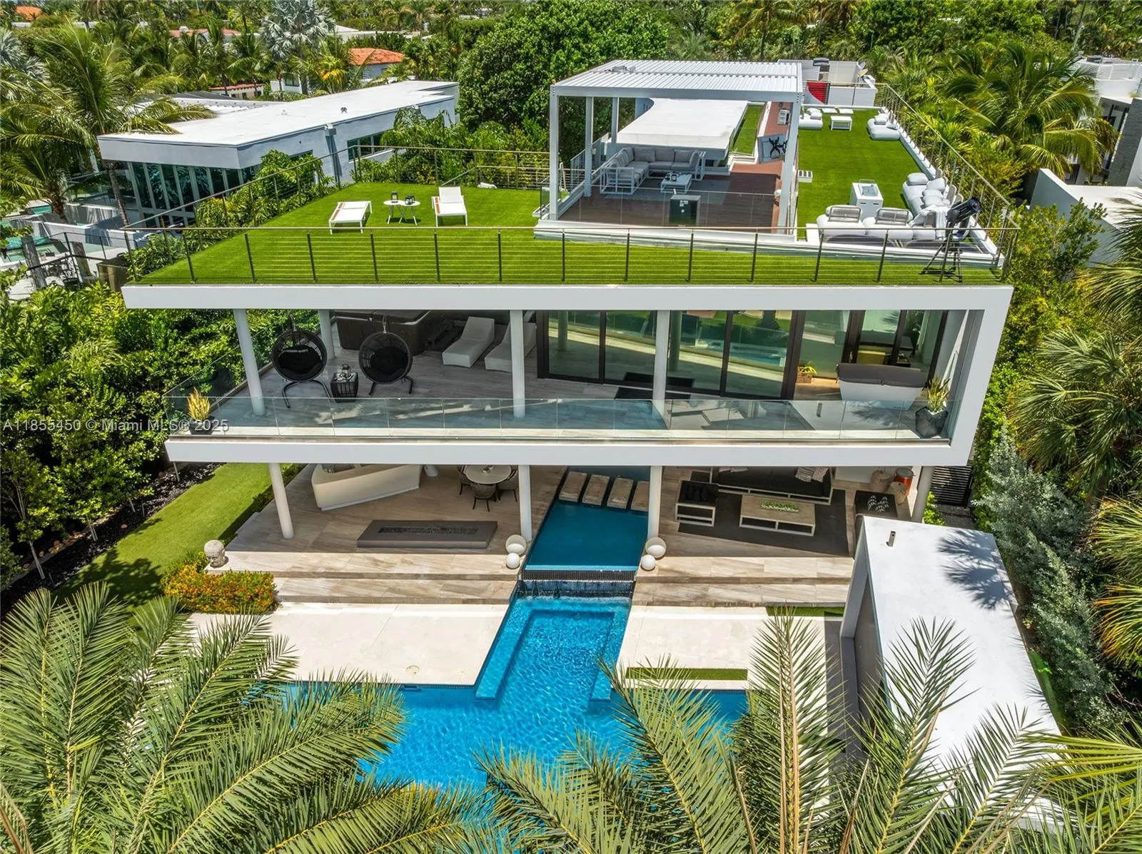 528 Lakeview Ct