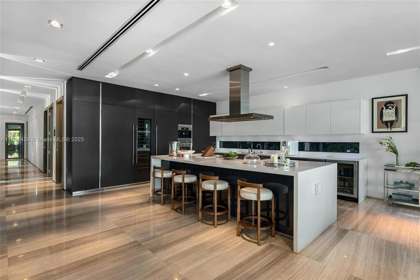 528 Lakeview Ct