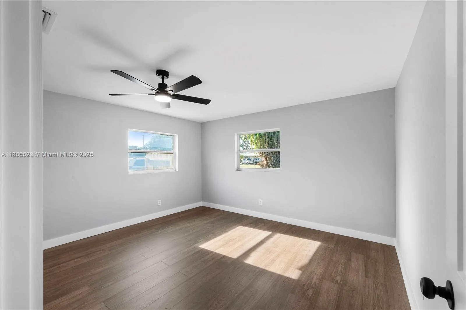 2319 NW Sunset Blvd