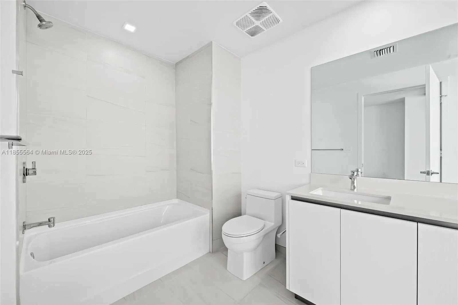 900 N Ocean Blvd, #801