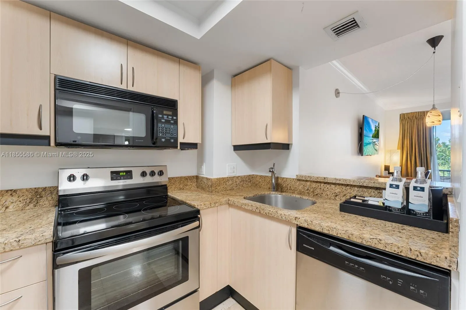 2951 S Bayshore Dr, #506