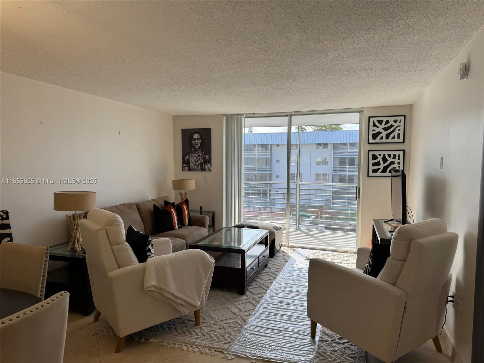 3750 NE 170th St, #302