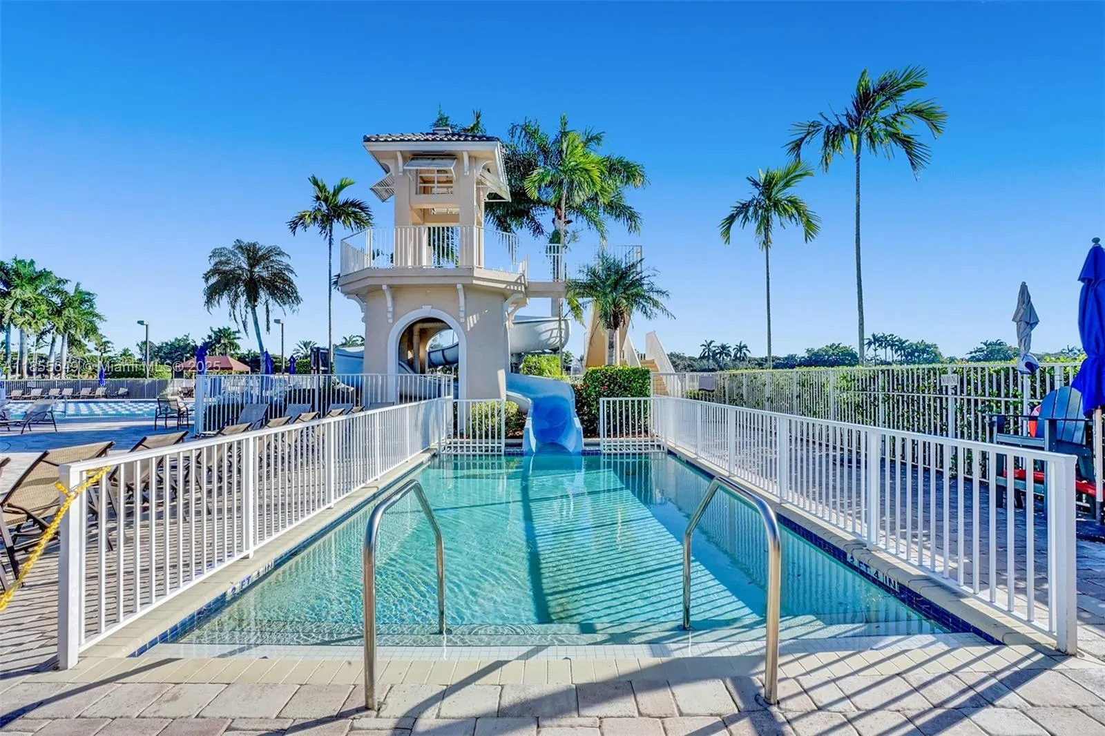 1487 Blue Jay Cir