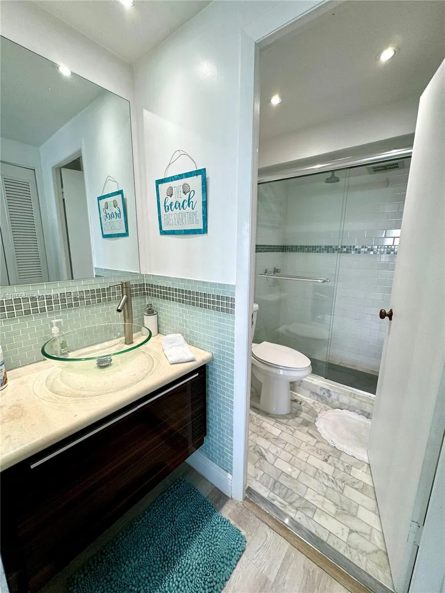3111 N Ocean Dr, #1011