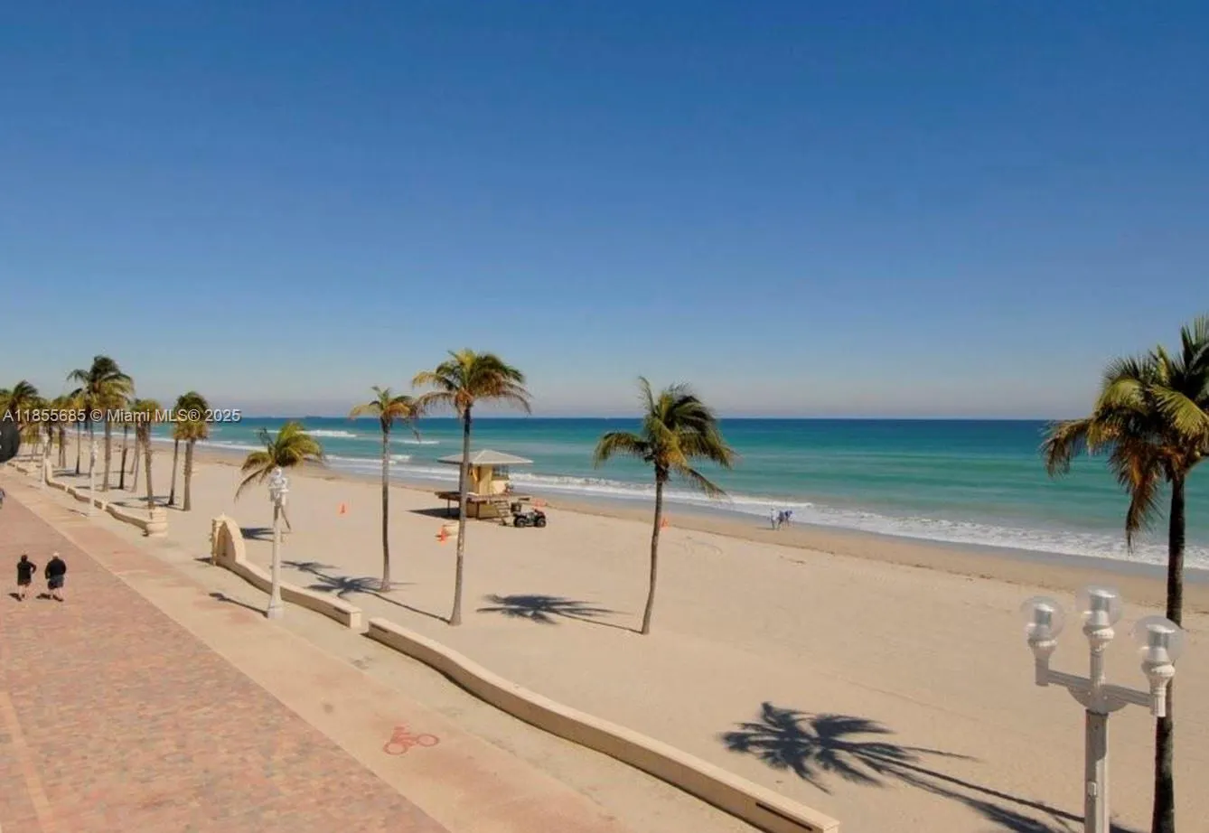 3111 N Ocean Dr, #1011