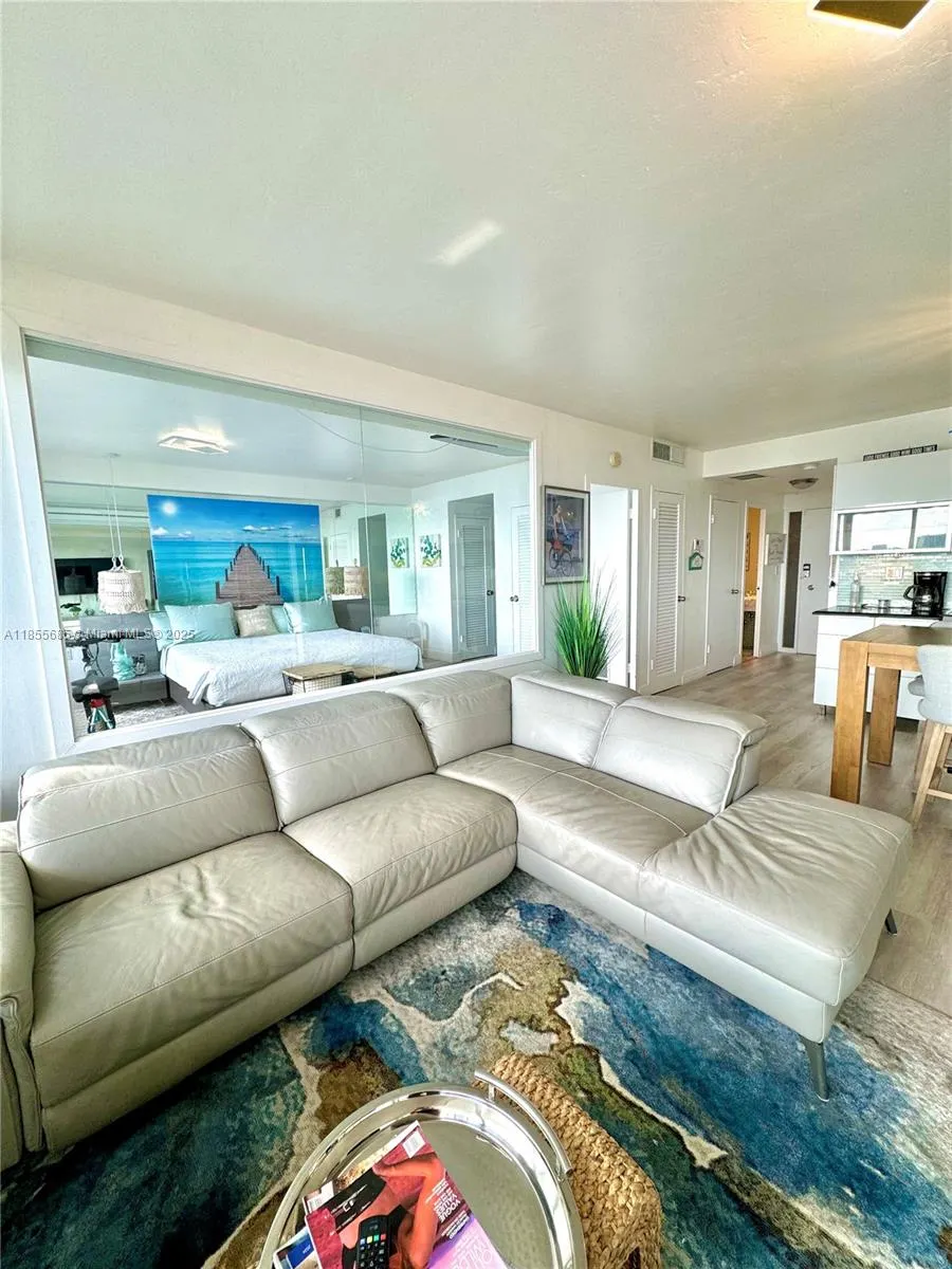 3111 N Ocean Dr, #1011