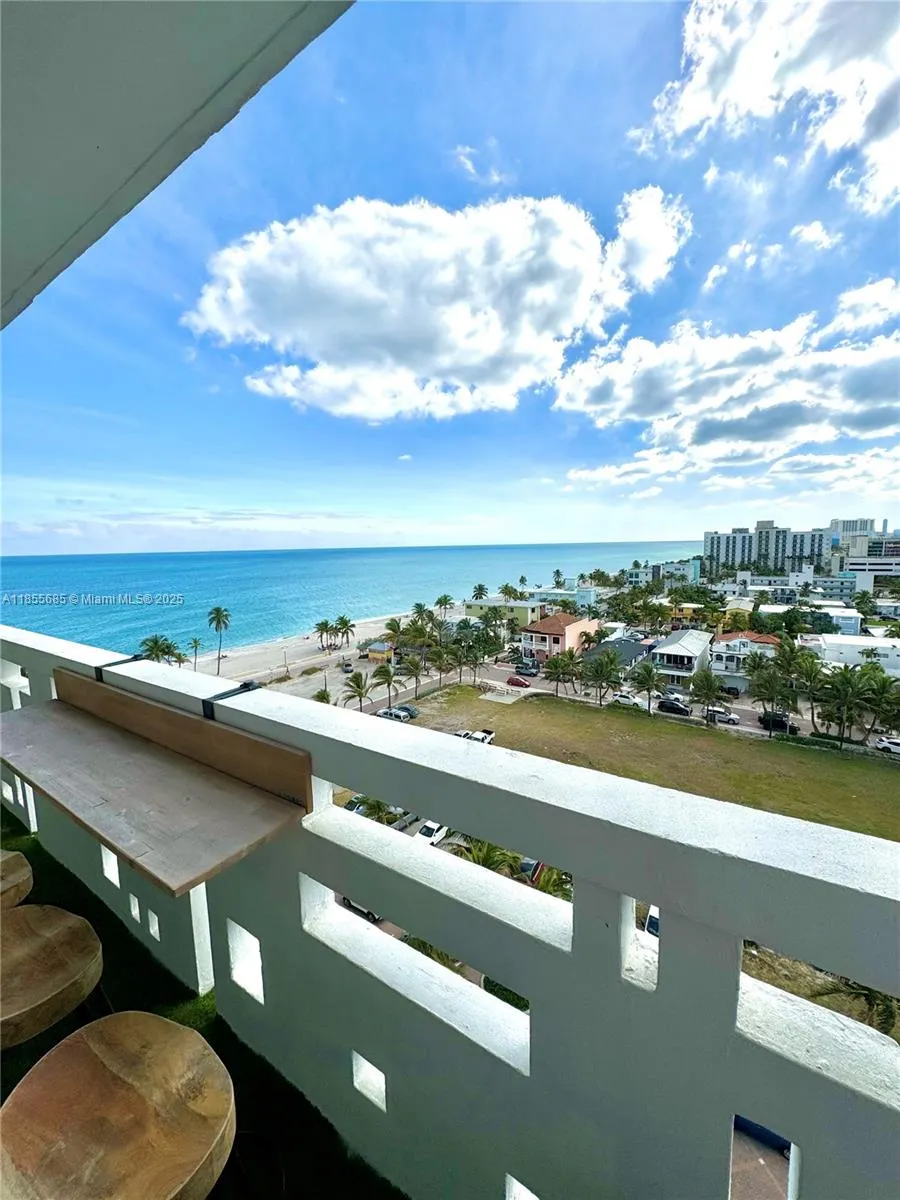 3111 N Ocean Dr, #1011