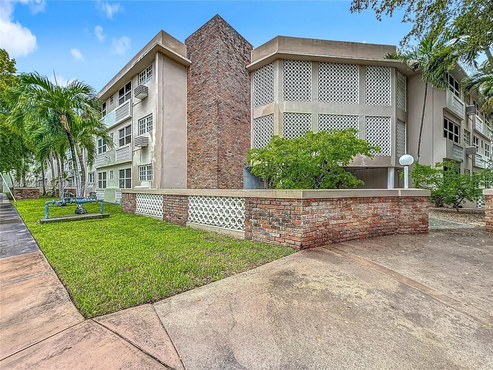 6580 Santona St, #A16