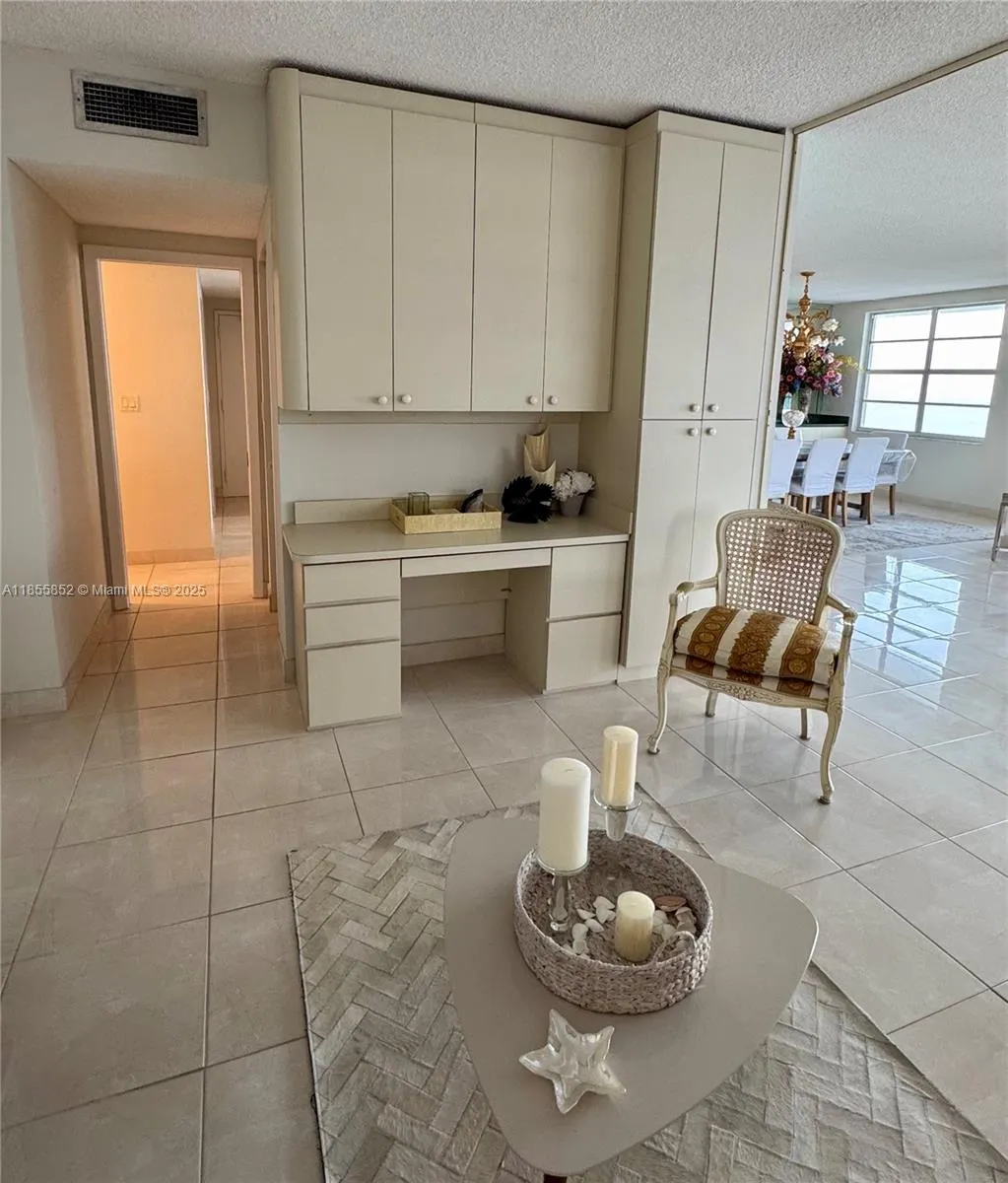 1980 S Ocean Dr, #22E