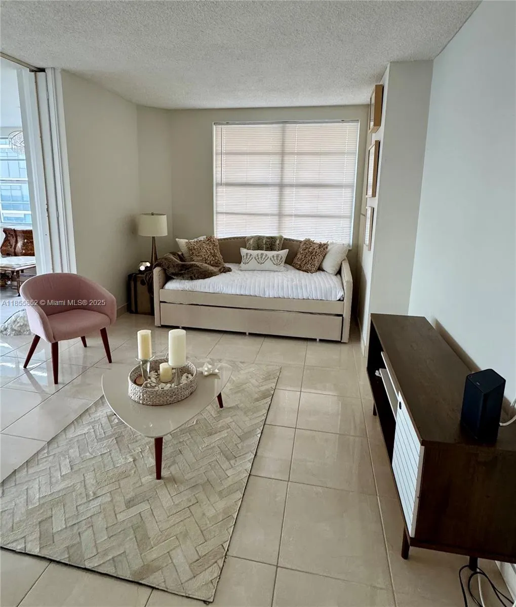 1980 S Ocean Dr, #22E