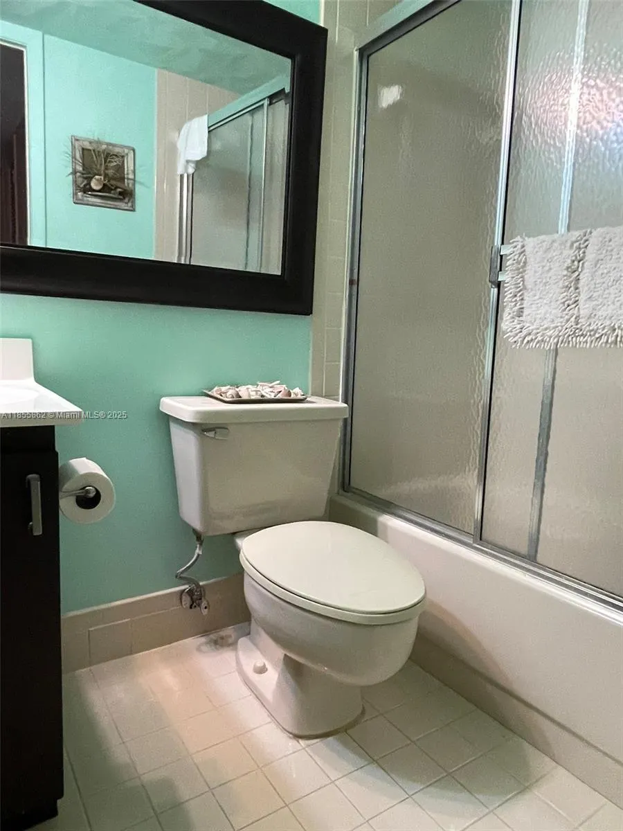 4975 E Sabal Palm Blvd, #208
