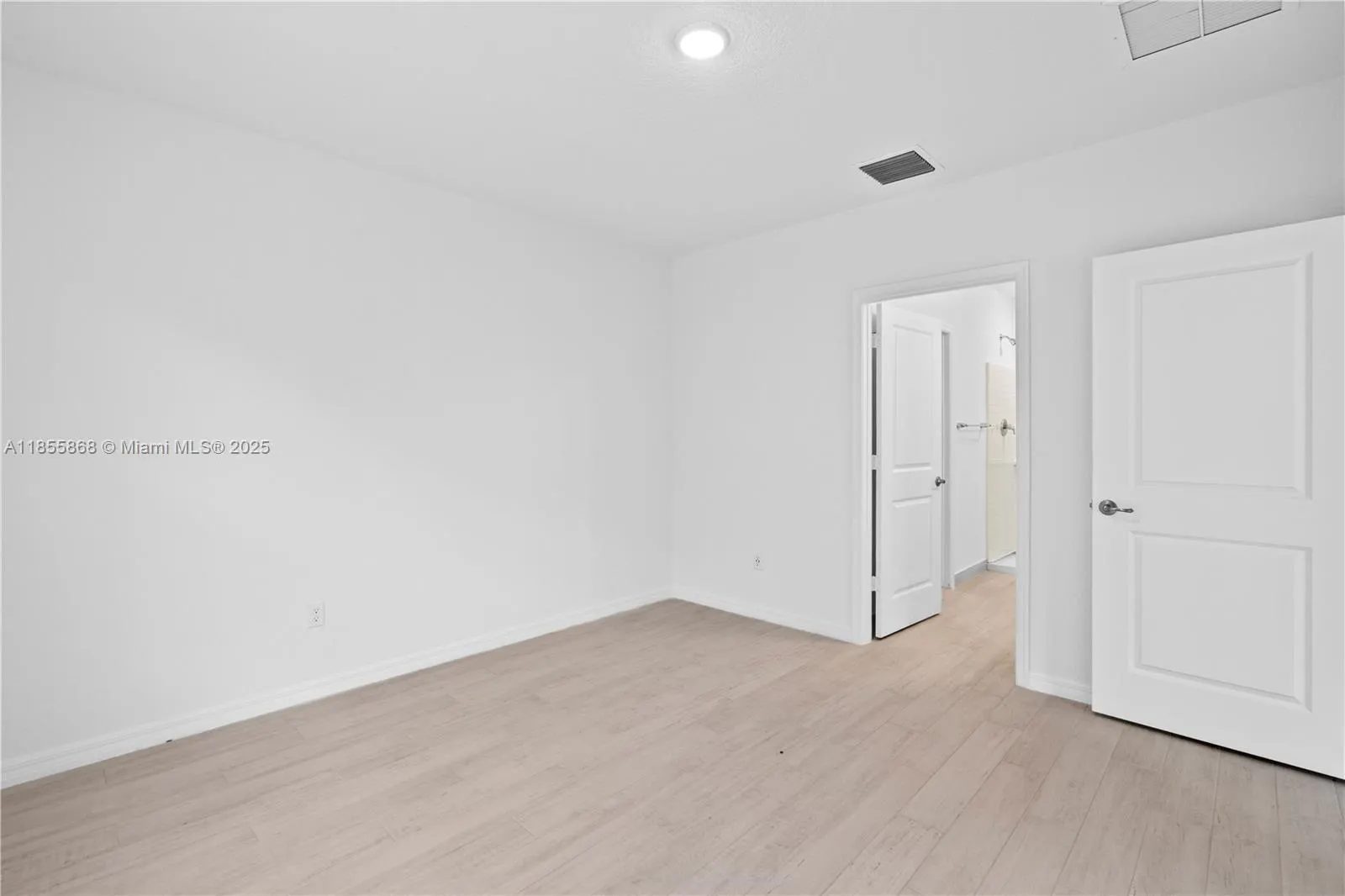 5025 Armina Pl, #122
