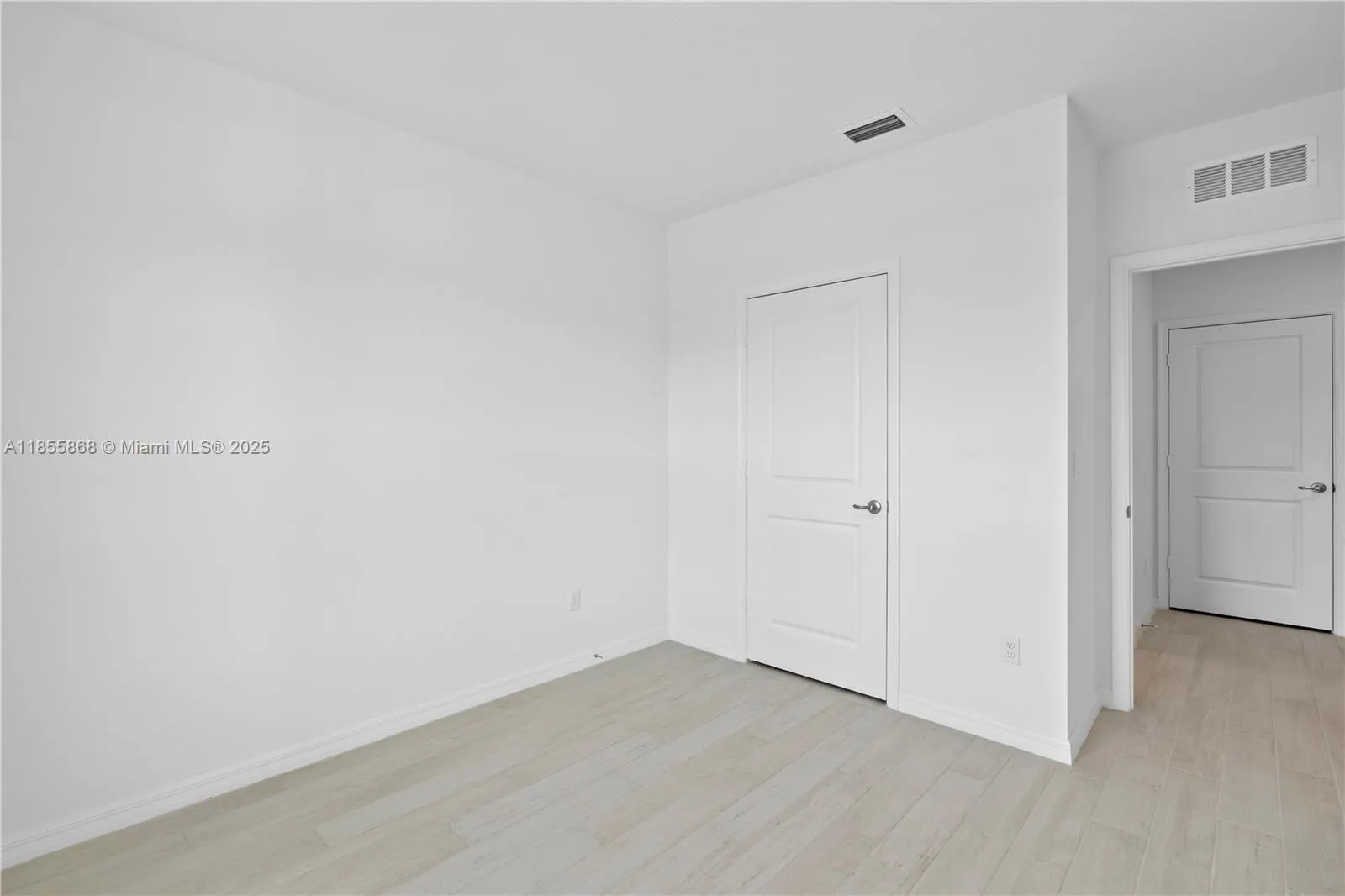 5025 Armina Pl, #122