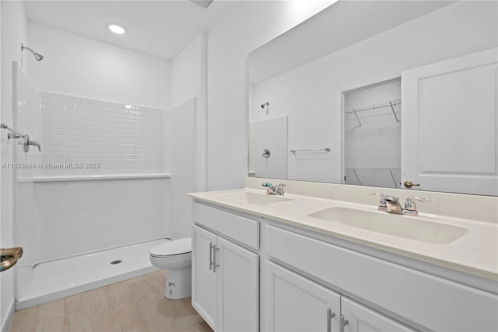 5025 Armina Pl, #122