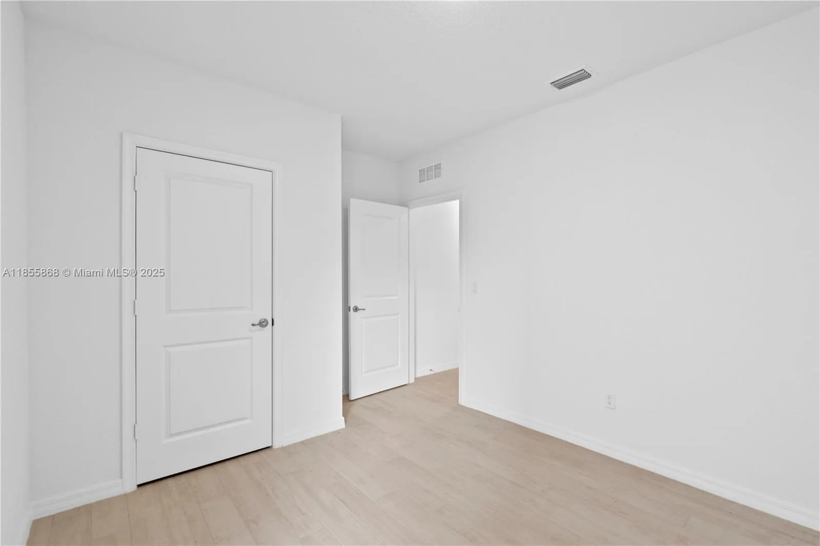 5025 Armina Pl, #122