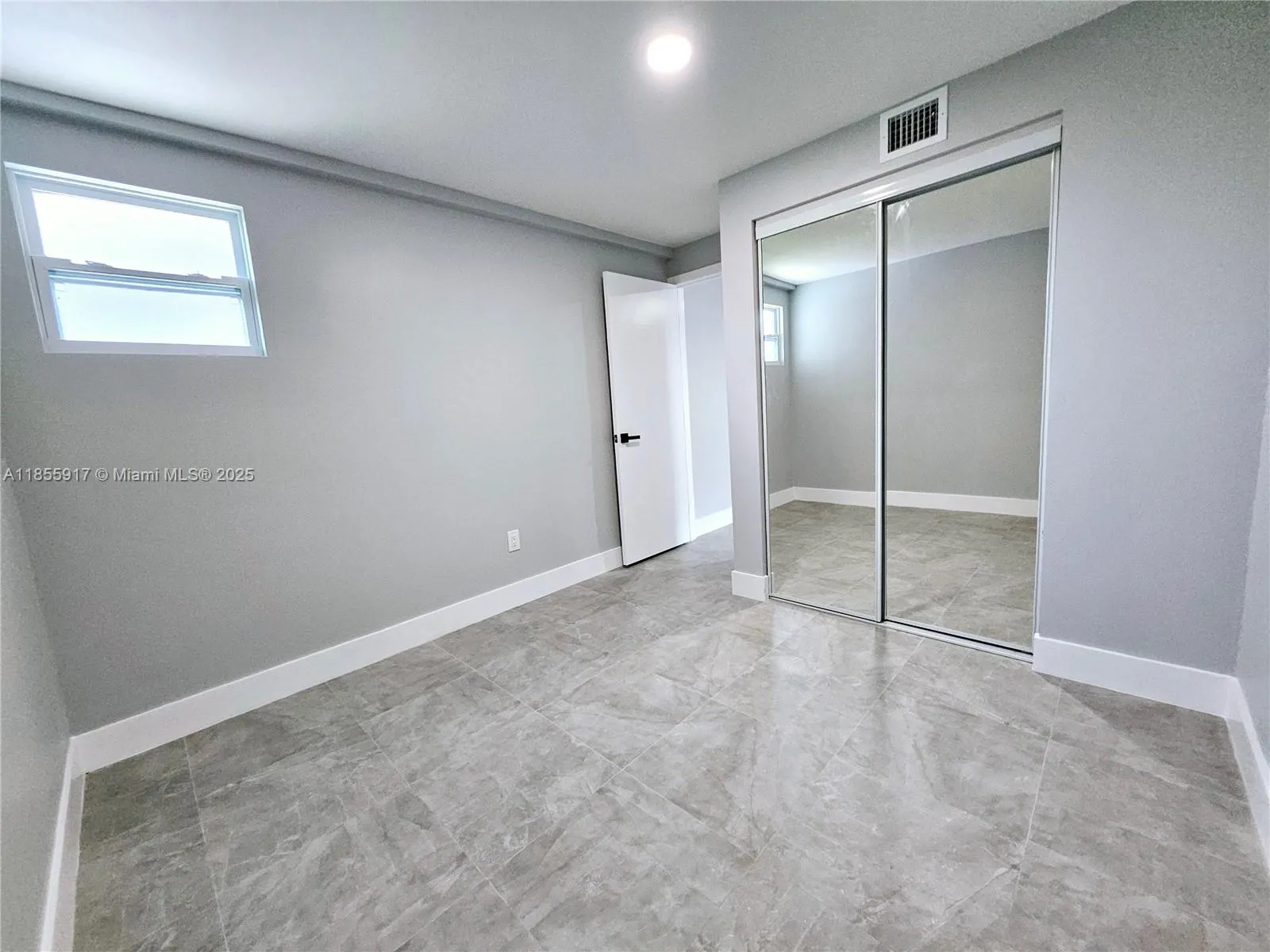 2865 NE 13th Ave