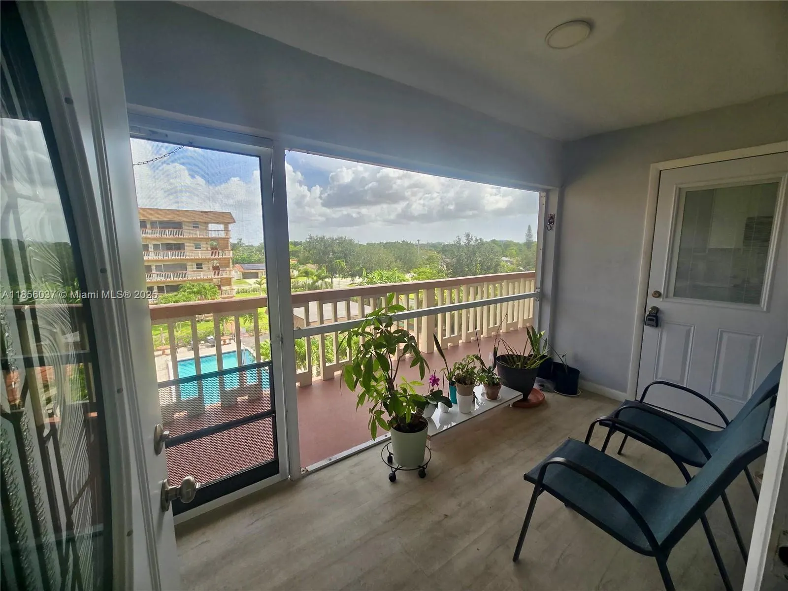 5300 Washington St, #U403