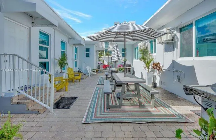 2710 N Ocean Dr, #12 Units