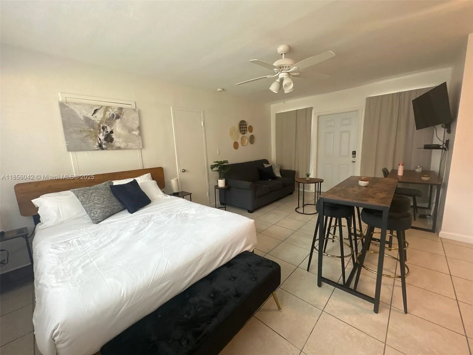 2710 N Ocean Dr, #12 Units