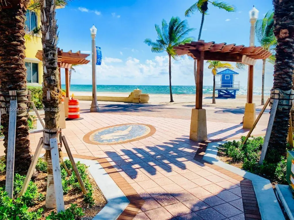 2710 N Ocean Dr, #12 Units