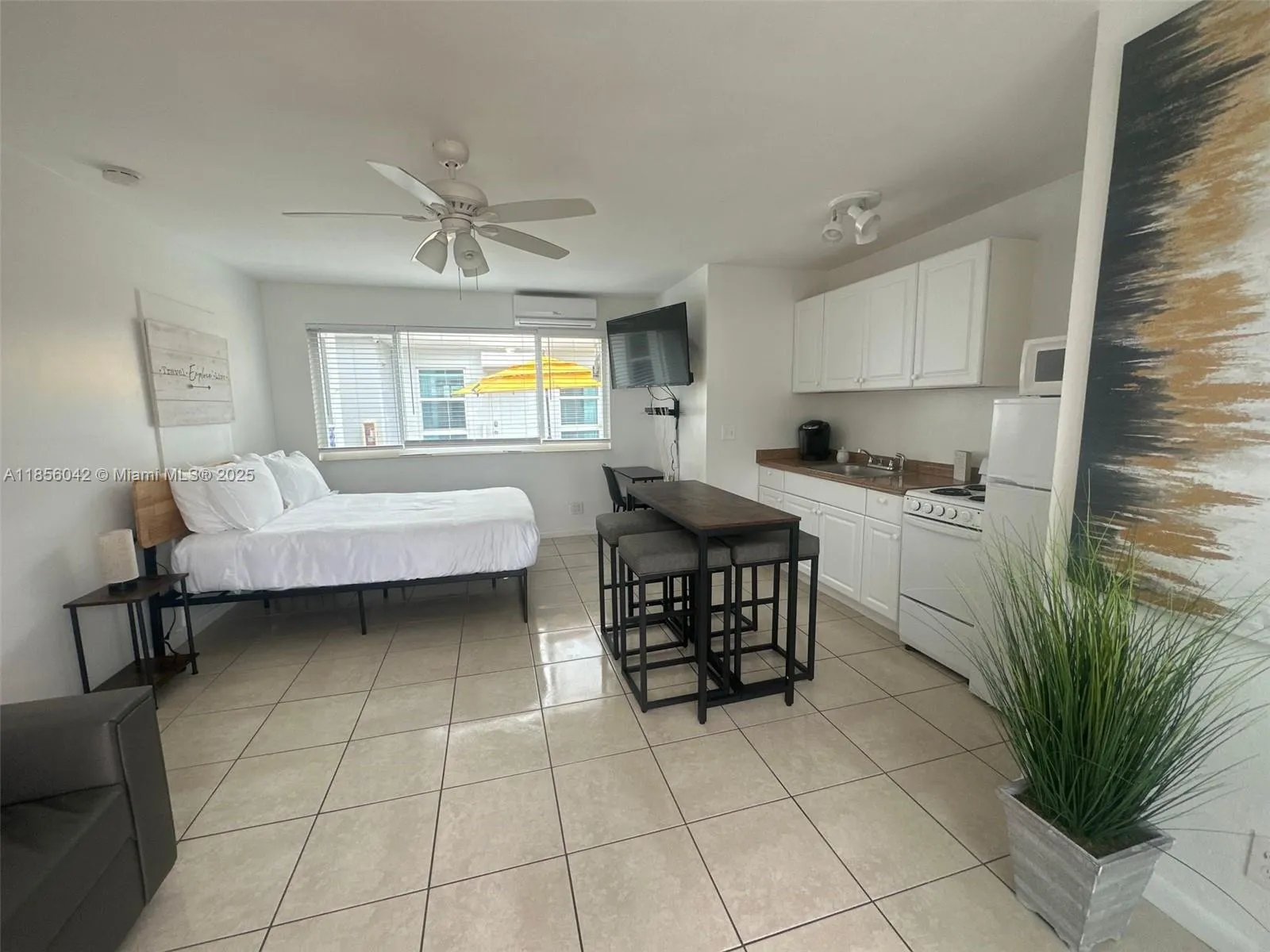 2710 N Ocean Dr, #12 Units