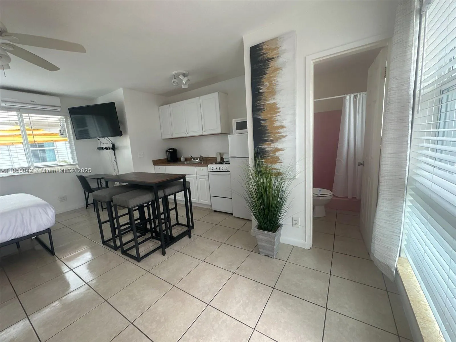 2710 N Ocean Dr, #12 Units