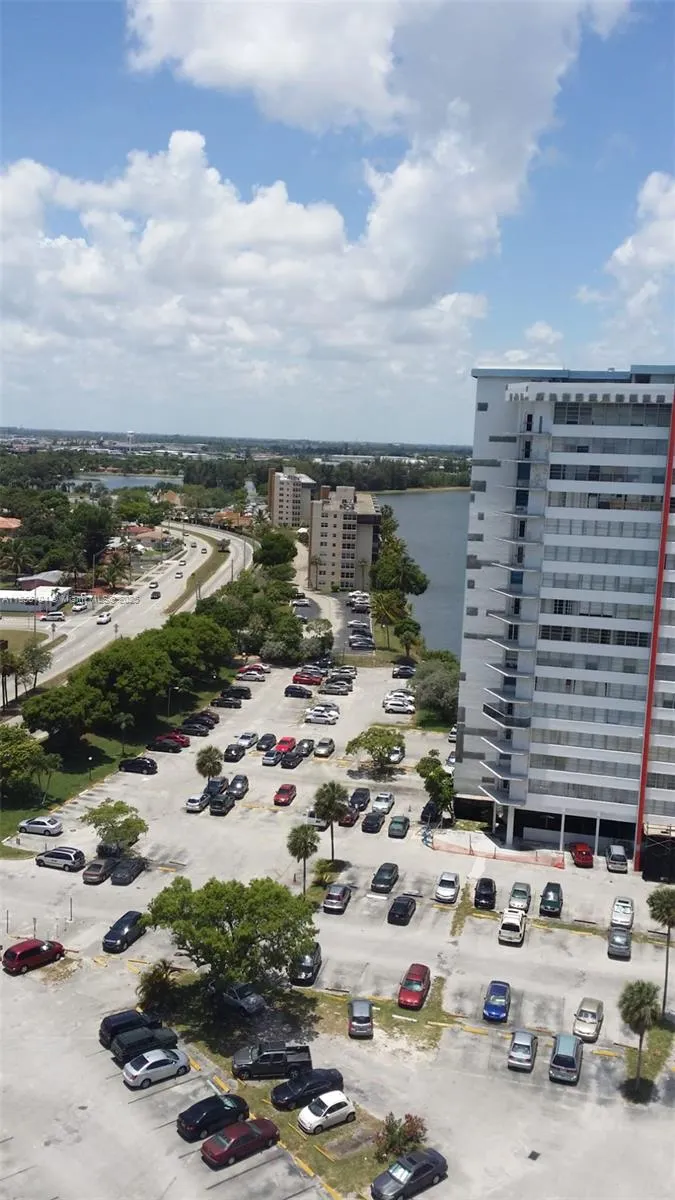 1351 NE Miami Gardens Dr, #1601E