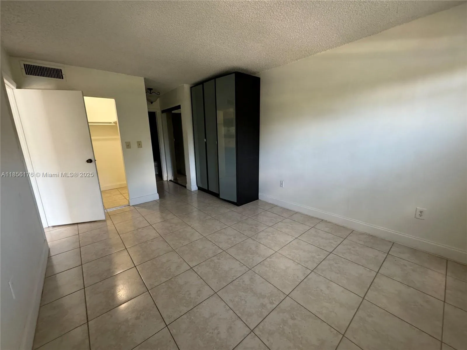 16465 NE 22nd Ave, #205