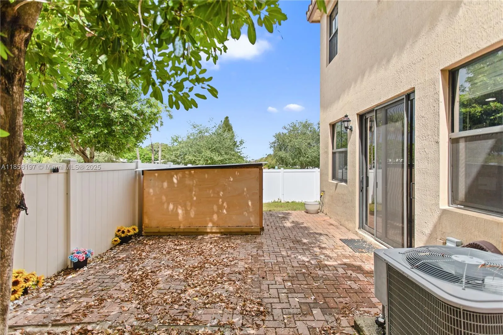 4638 NW 59th St