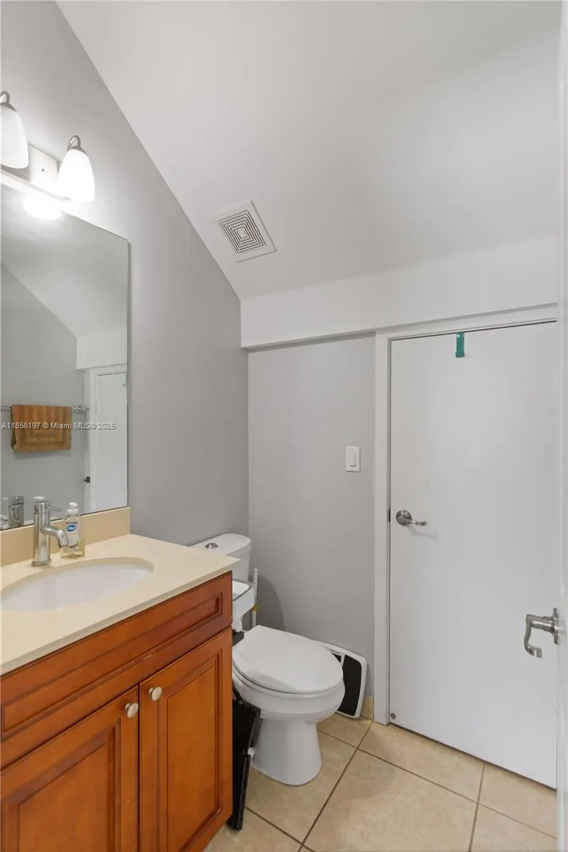 4638 NW 59th St