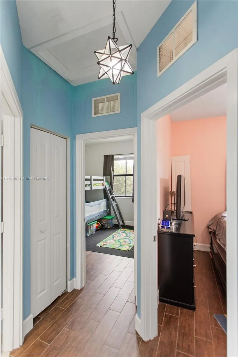 4638 NW 59th St