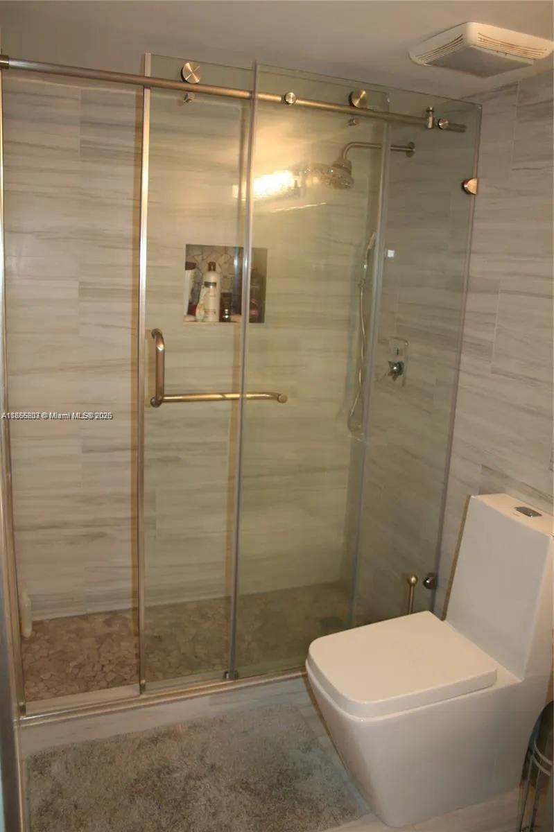 210 174th St, #1506