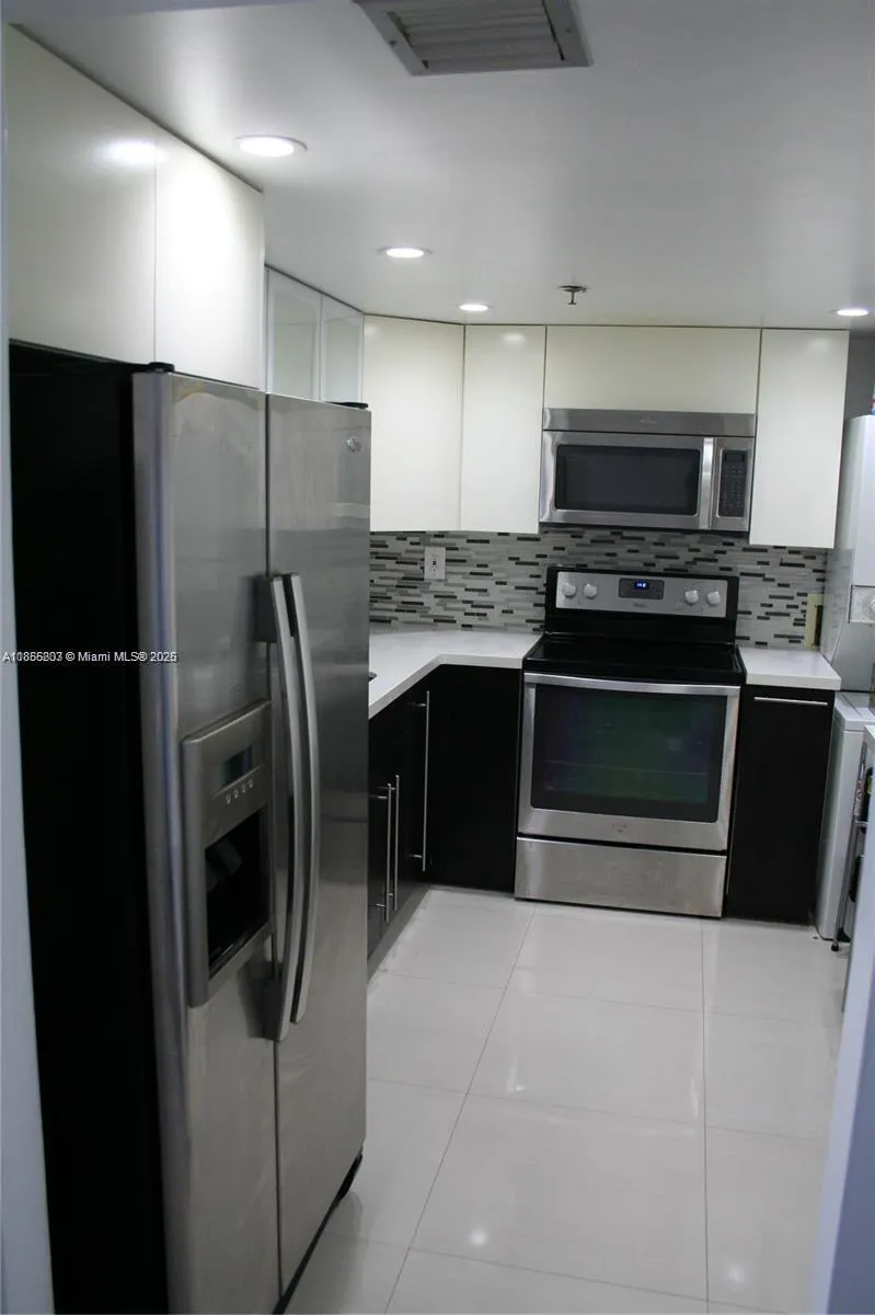 210 174th St, #1506