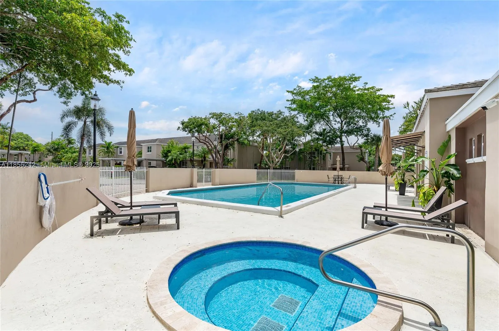 6950 SW 54th St