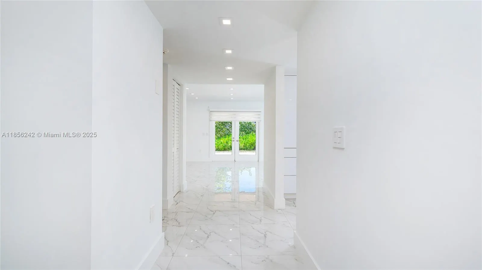 6950 SW 54th St