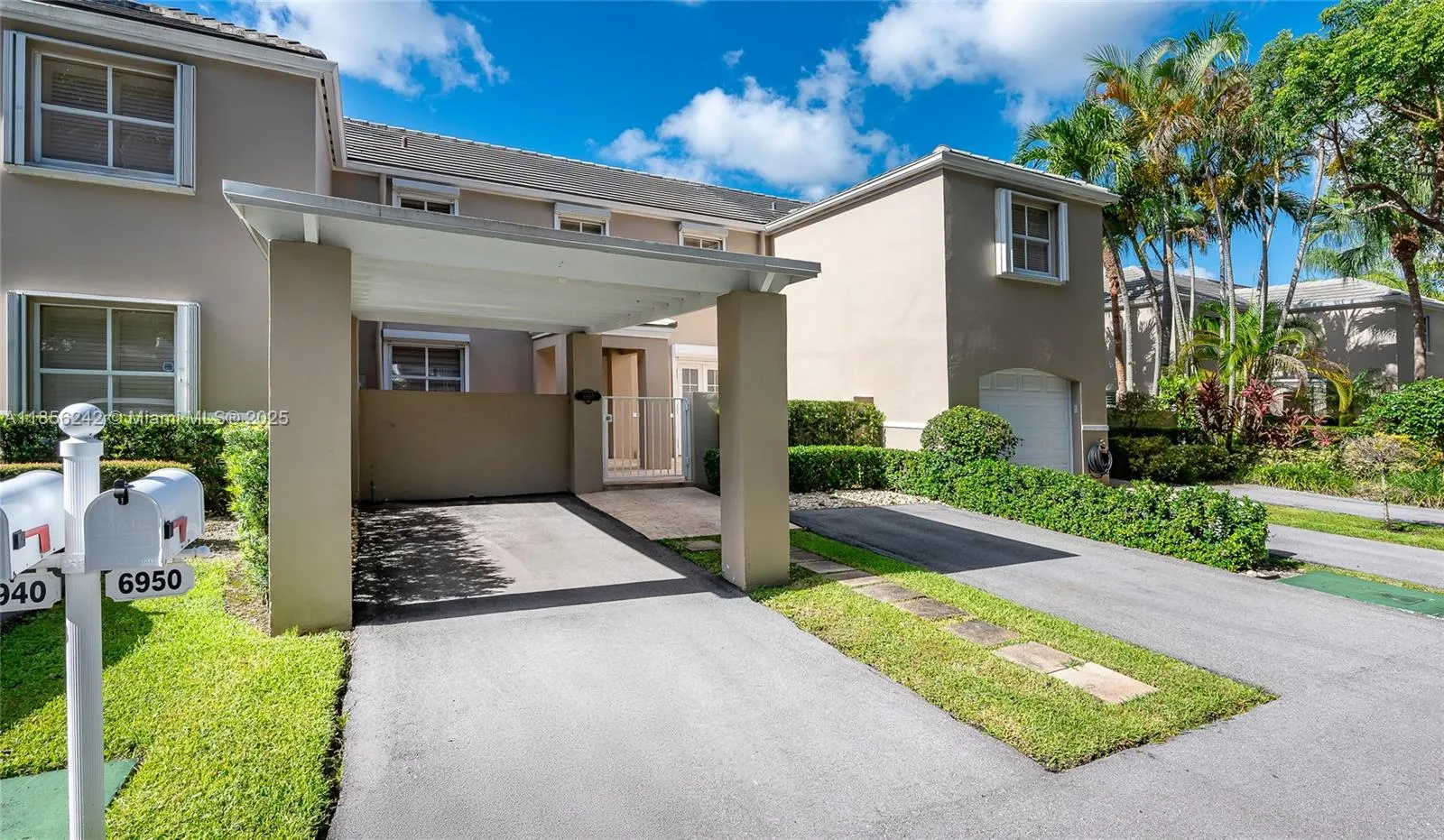 6950 SW 54th St