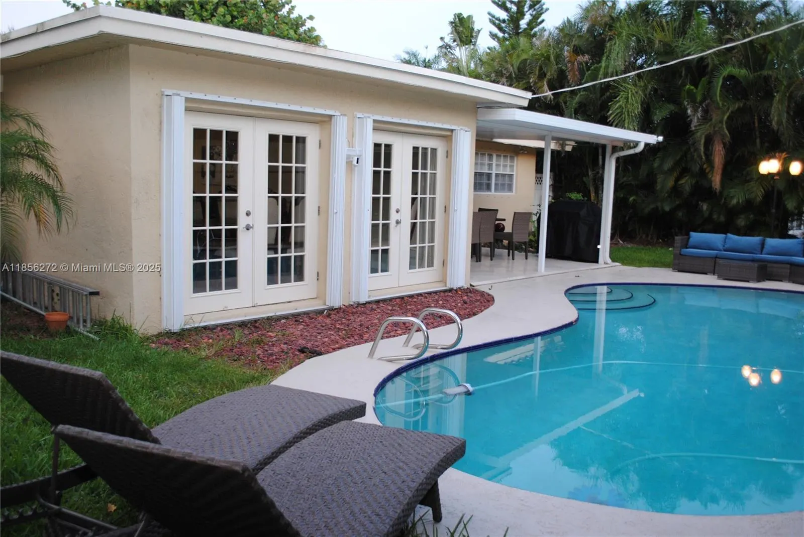 743 SE 10th Ter