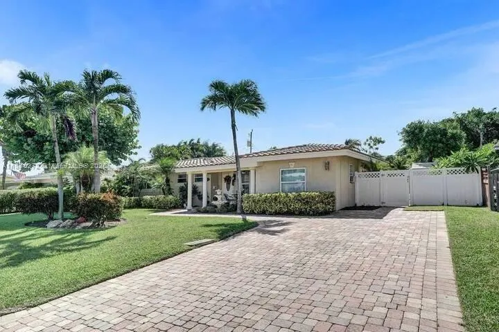 743 SE 10th Ter