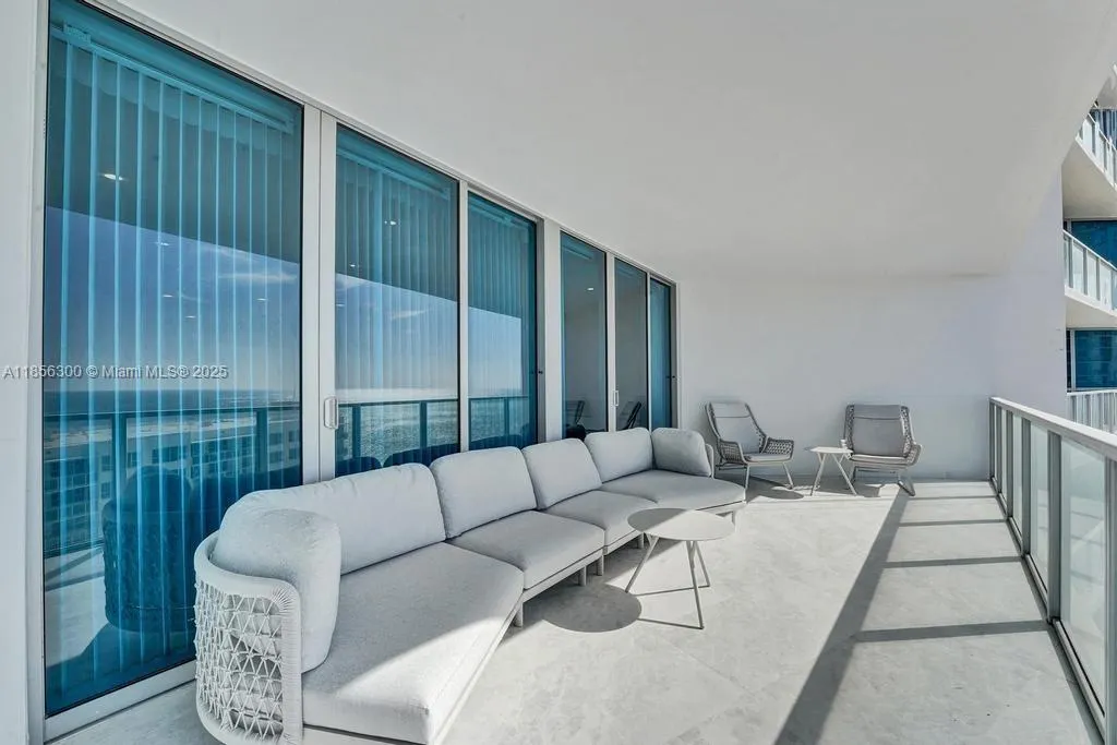 3101 S Ocean Dr, #1704