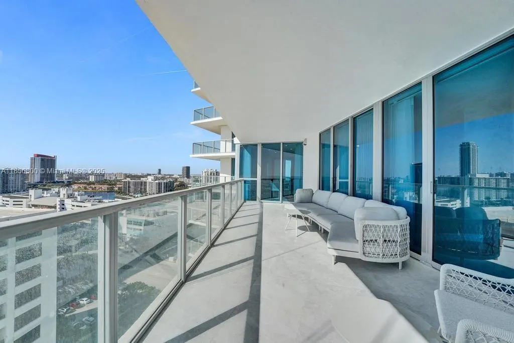 3101 S Ocean Dr, #1704