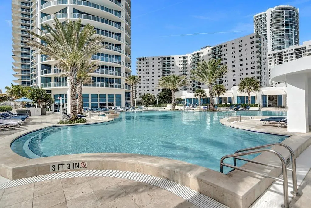 3101 S Ocean Dr, #1704